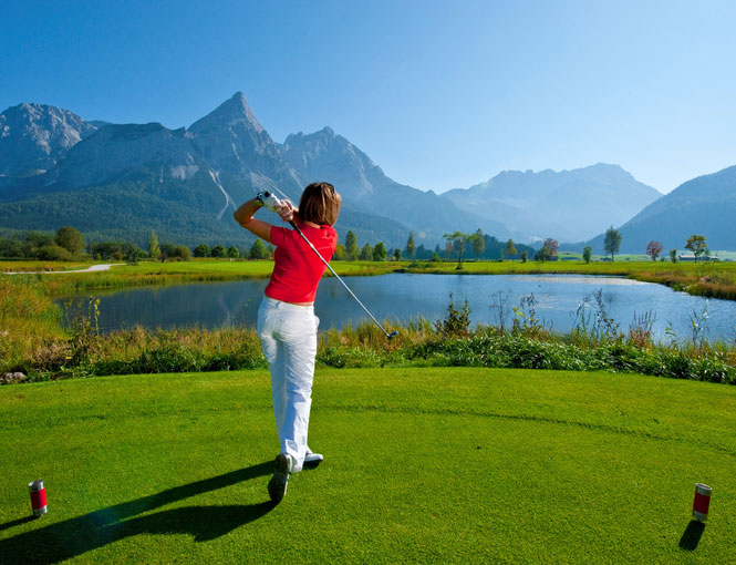 Golf Abschlag Zugspitze